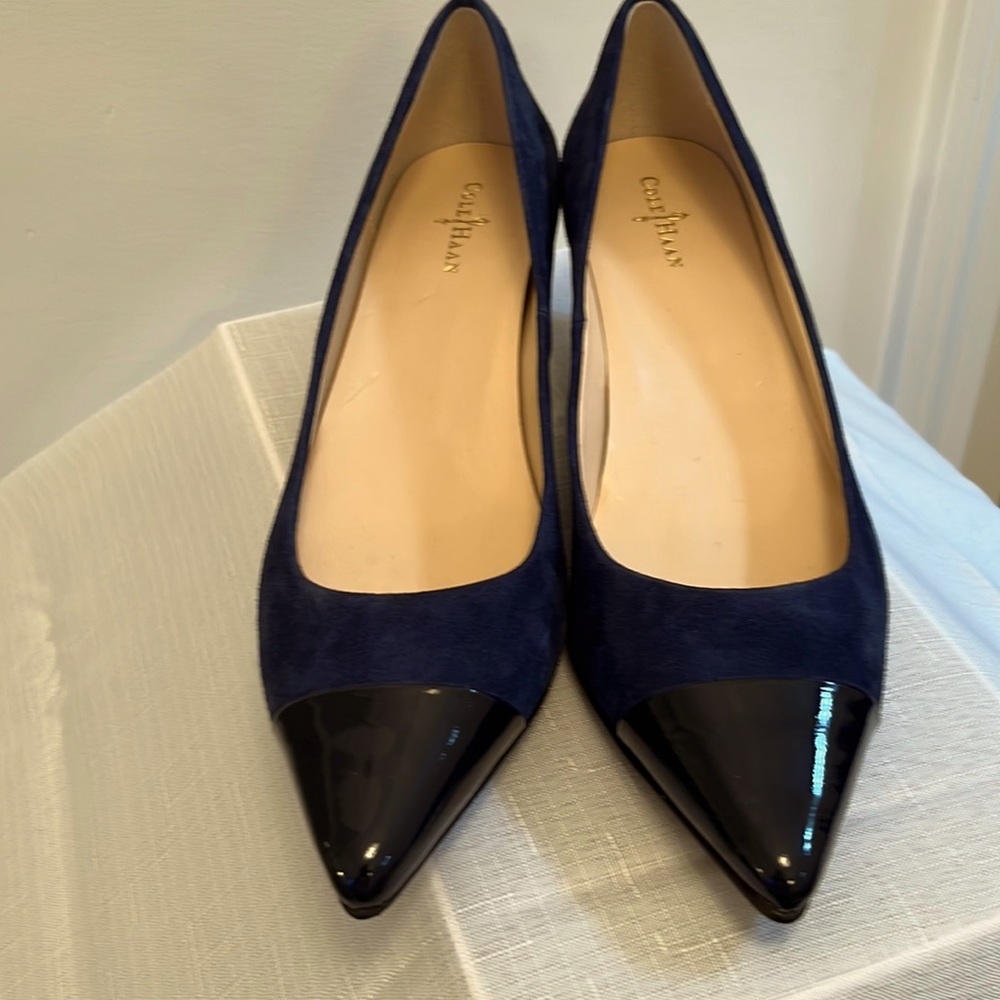 Cole Haan Nike Air Navy Blue Patent Leather and Suede Pumps Size 8 1/2B